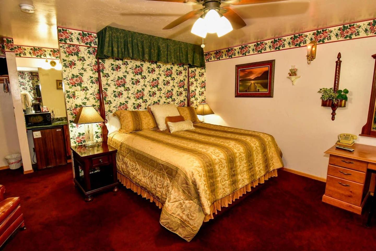 Black Forest Lodge Big Bear Lake Exterior photo