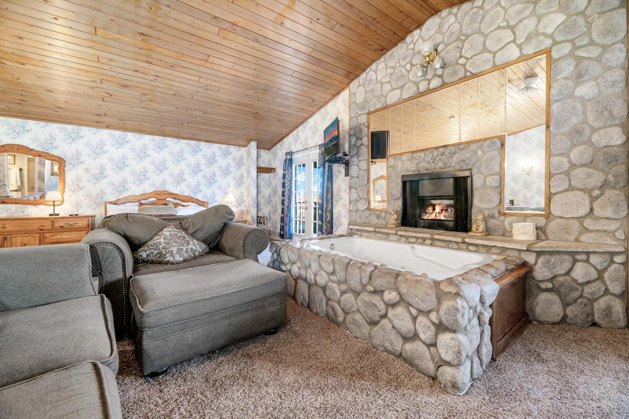 Black Forest Lodge Big Bear Lake Exterior photo